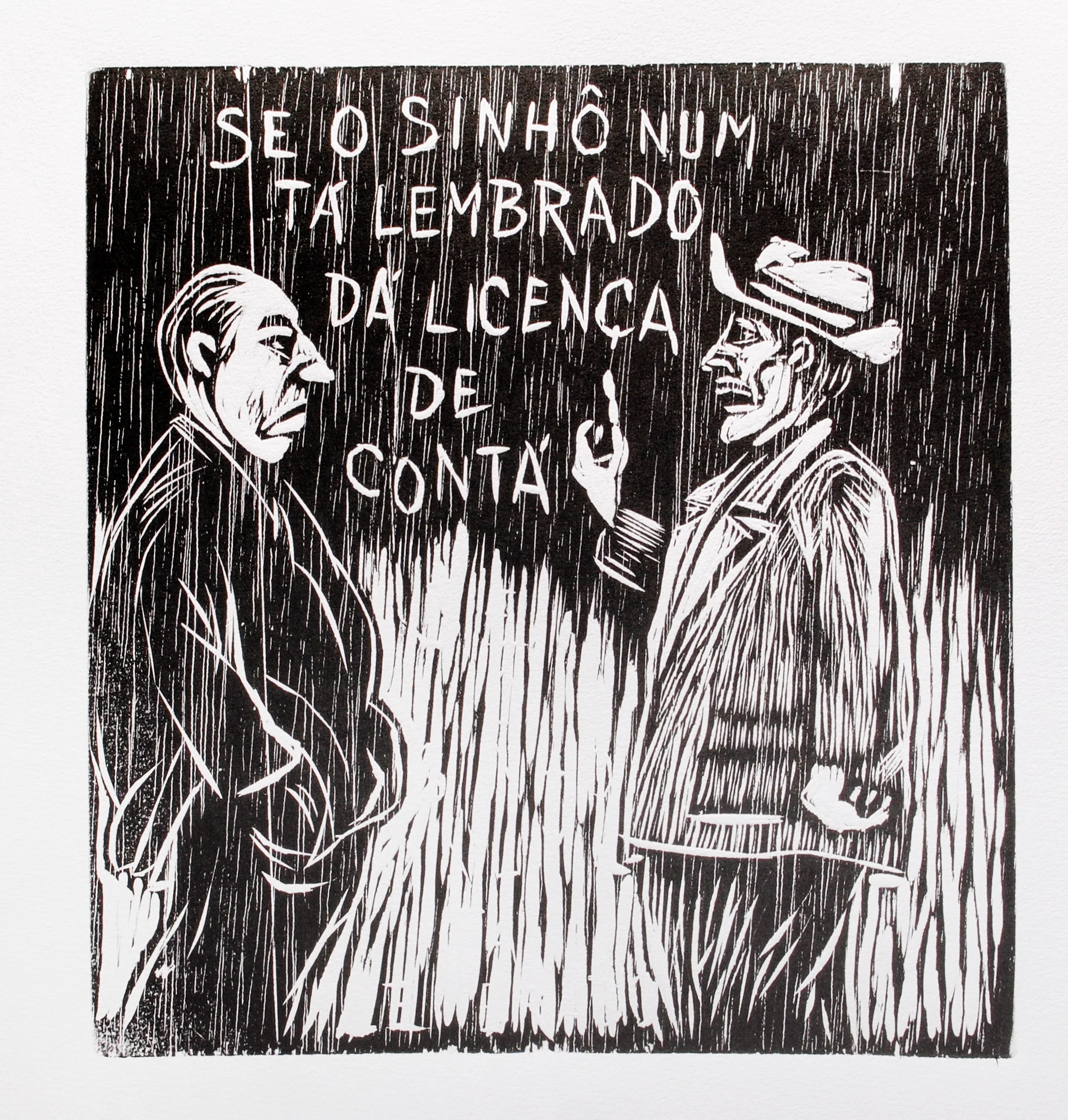 Homem de chapéu e roupas simples conversa com outro de terno escuro. Texto: “Se o sinhô num tá lembrado, dá licença de contá”. Gravura em preto e branco.